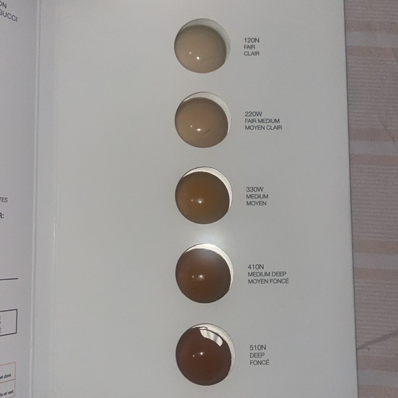 Gucci Éternité de Beauté 24-Hour Full Coverage Luminous Matte Finish Foundation - Picture 3 of 6